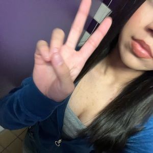 Meet your Posher, Clarissa